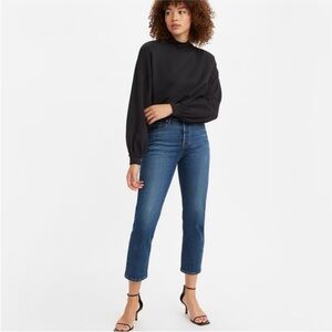 Levi’s Wedgie straight jeans button front size 28 stretch